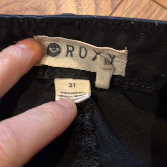New Roxy pants - Picture 3 of 3